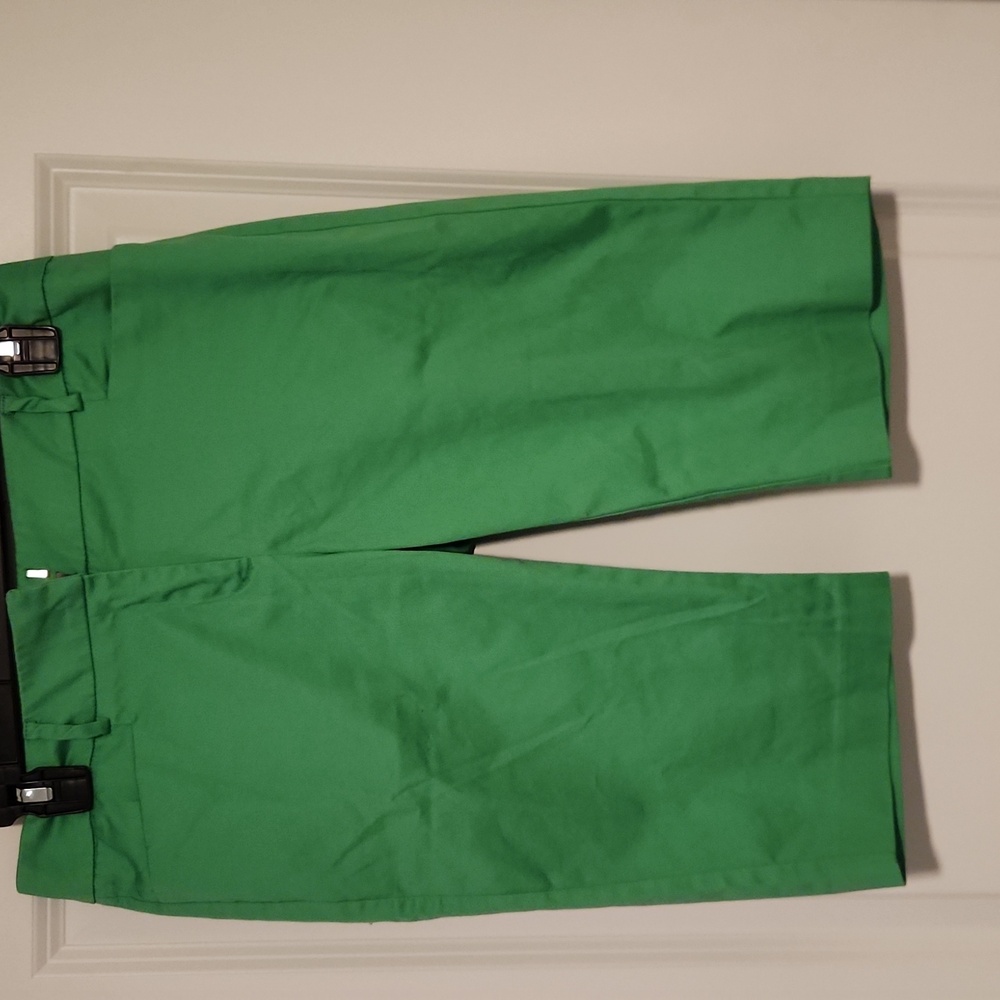 New York & Company Green Women's Bermuda Shorts